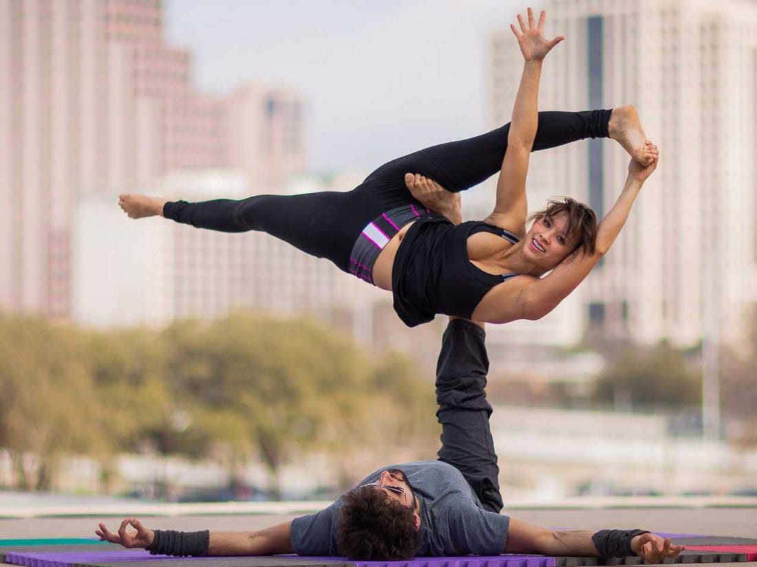 A Brief Guide to AcroYoga